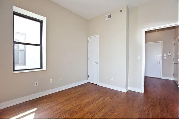 Rented by Douglas Elliman | media 14