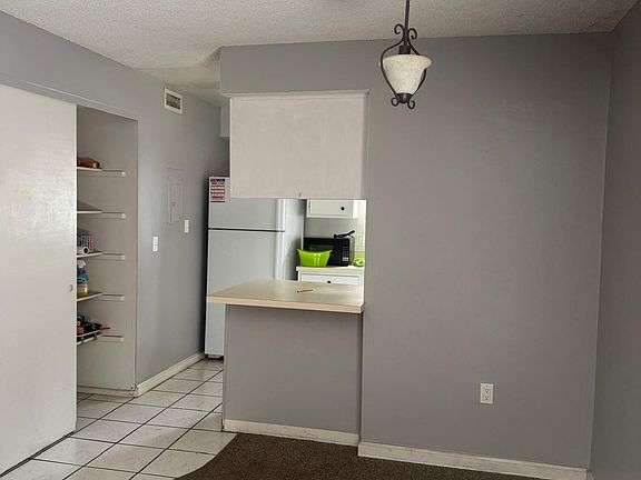 2nd image of 2748 Hidden Lake Blvd #2748