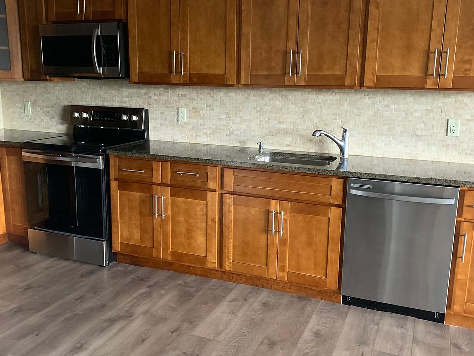 1st image of 60 Parkway Dr E APT 2M