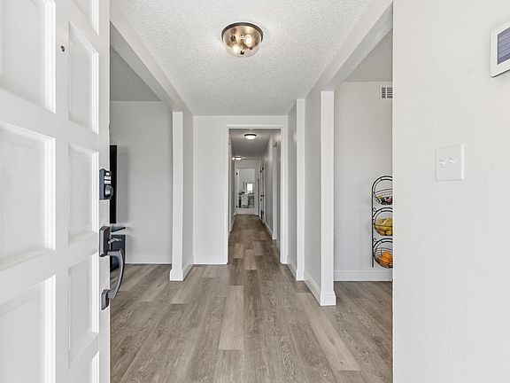 4th image of 1975 E Alexander Ave