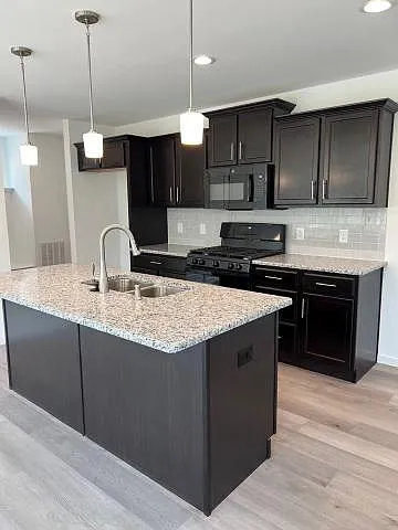 33 Long Bend Dr — Photo 11