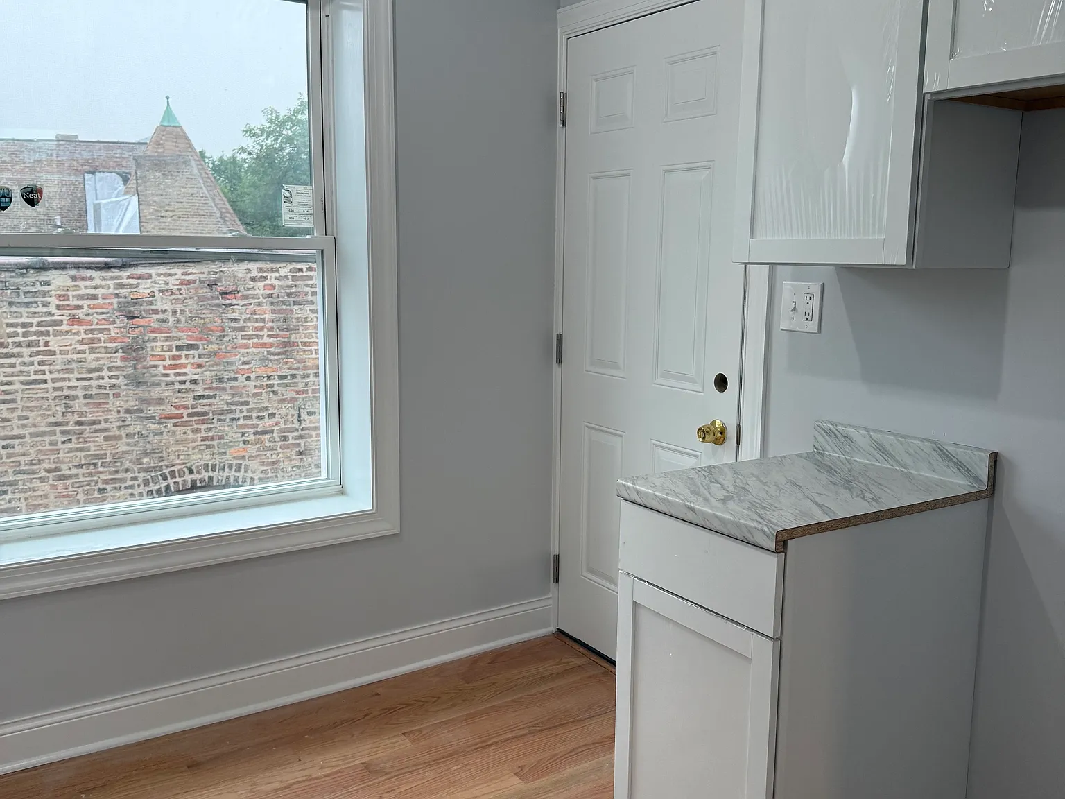 2 bed, 900 sqft, $1,525 — Photo 2