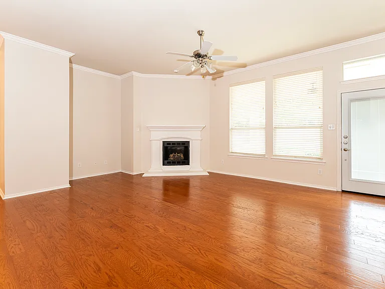 1417 Lowes Farm Pkwy — Photo 8