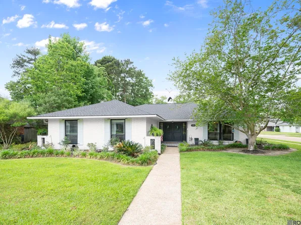 1300 Wellington Dr, Baton Rouge, LA 70815