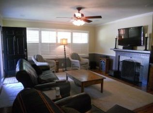 105 Ridge Dr, Saint Joseph, MO 64506