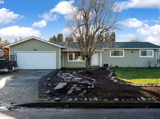 905 S Magnolia St, Cornelius, OR 97113