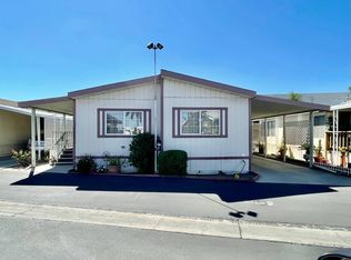 35 Walnut Via, Anaheim, CA 92801