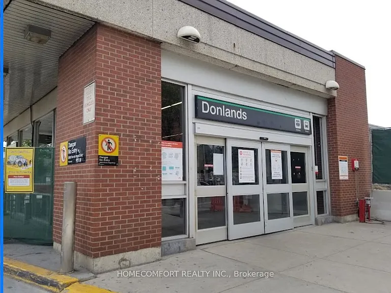 33 Strathmore Blvd #UPPER — Photo 34