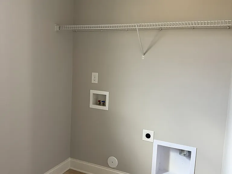 101 Silverspring Pl — Photo 34