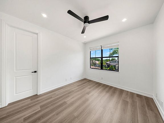 4th image of 9065 Watercrest Cir #E