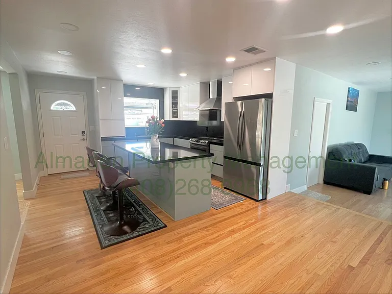 6274 Tillamook Dr — Photo 3