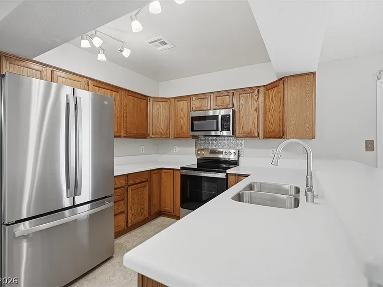 5389 Kalmia Dr — Photo 7