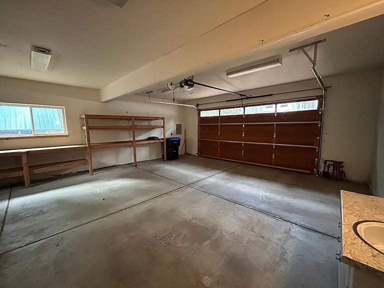 1513 Crystal Air Dr — Photo 21