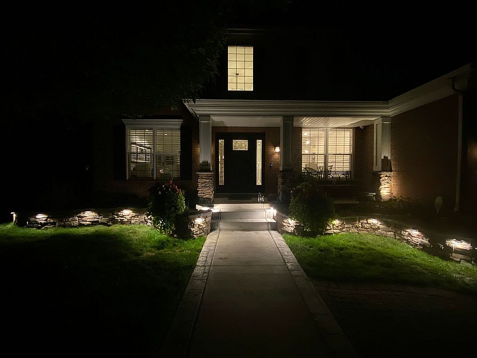 2nd image of 382 E Brambleberry Ln