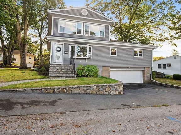 3rd image of 25 Mills Dr