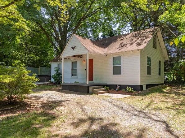 36 Pasadena Dr, Winston Salem, NC 27127