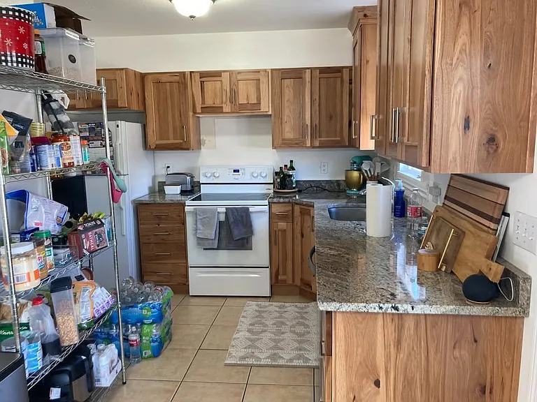 590 N 800 E — Photo 3