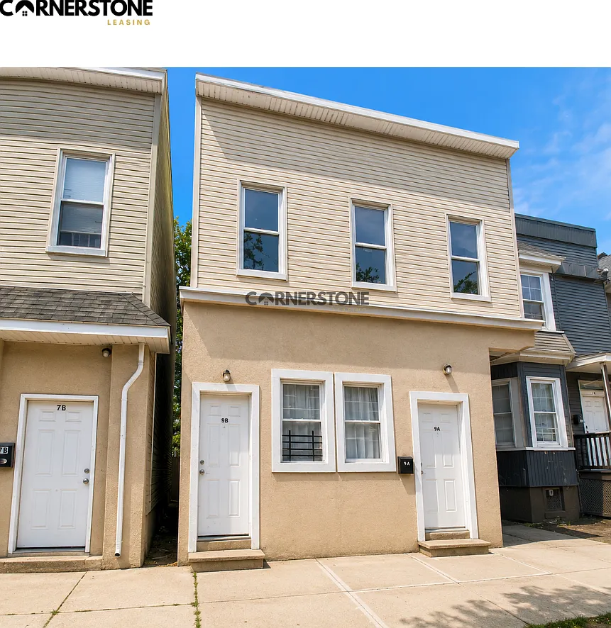 7-9 N Straight St — Photo 2