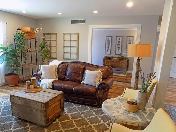 2nd image of 7225 N San Anna Dr