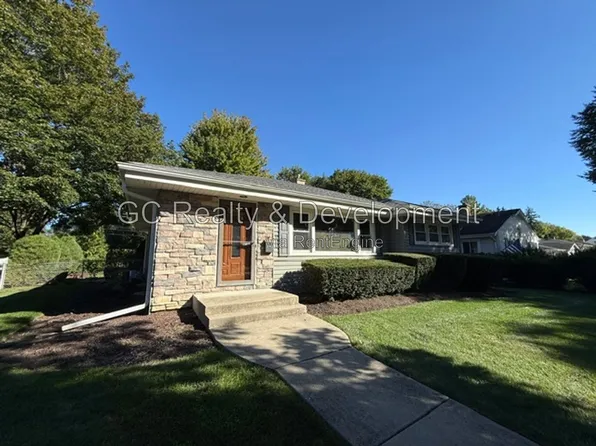 833 N Patton Ave, Arlington Heights, IL 60004