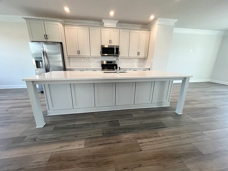 1320 Laconia Ln — Photo 24