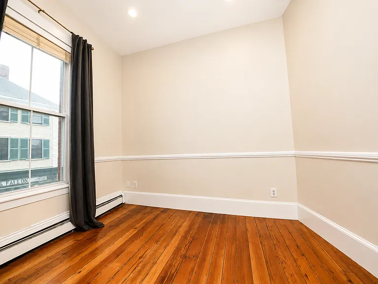 73 Main St #7 — Photo 4