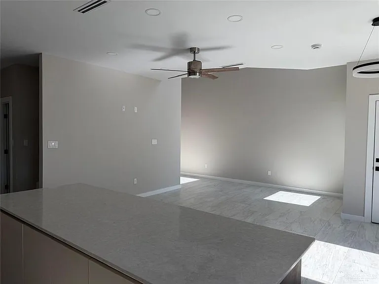 2222 Corales St — Photo 5