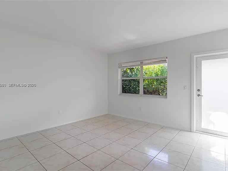 424 NE 64th St #2 — Photo 11