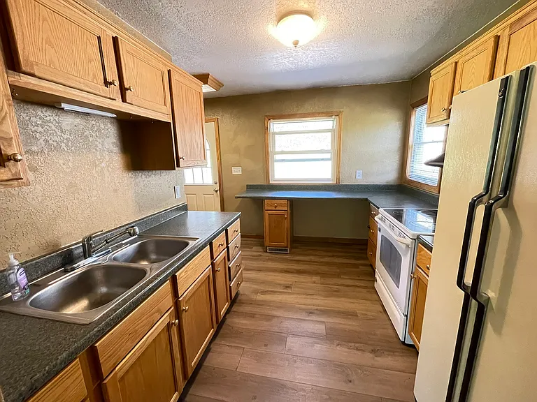 4488 Kenmar St — Photo 11