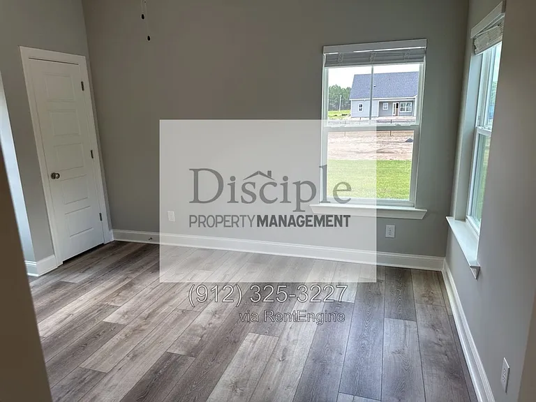 79 Ennis Rd — Photo 41