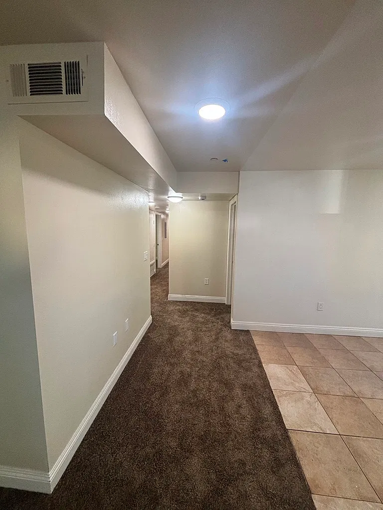 5 bed, 1819 sqft, $4,200 — Photo 3