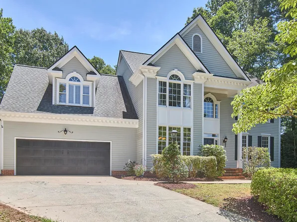 110 Duckwood Ln, Cary, NC 27518