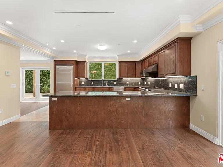 1630 Bridgeport Dr — Photo 11