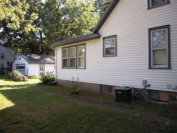 2nd image of 1532 Blakeslee St