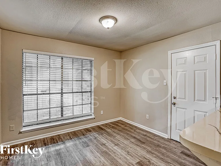 18742 Glen Briar Ln — Photo 5