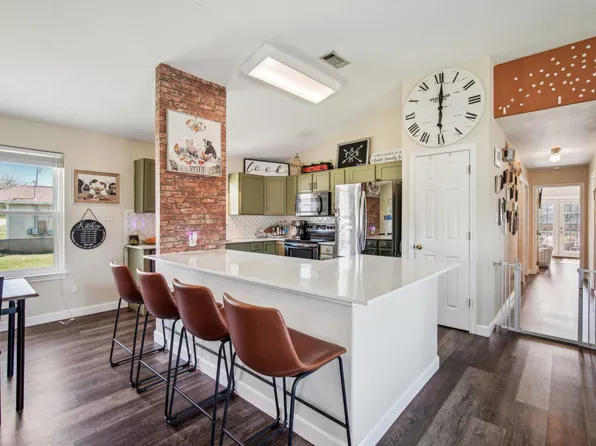 107 Hawea Ln, Bastrop, TX 78602