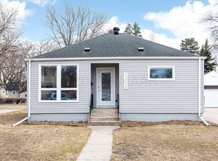 1528 8th Ave S, Fargo, ND 58103