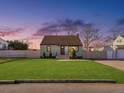 455 N Hamilton Avenue, Lindenhurst, NY, 11757