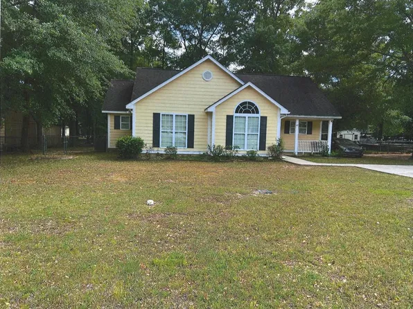 107 Amicalola Ct, Leesburg, GA 31763