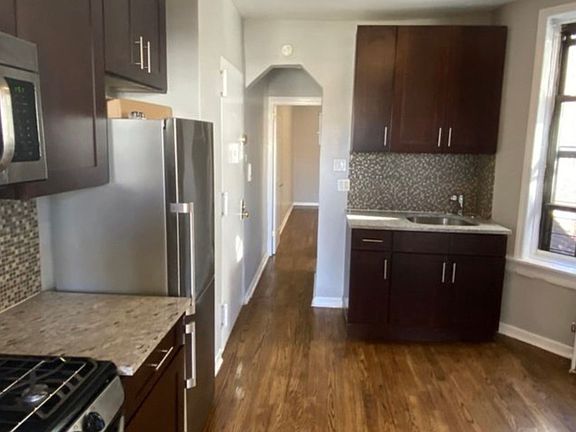 2nd image of 324 E 109th St #14A