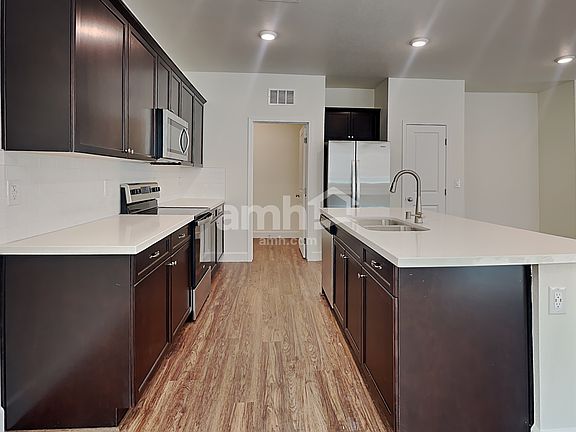 3rd image of 6123 Theodore St