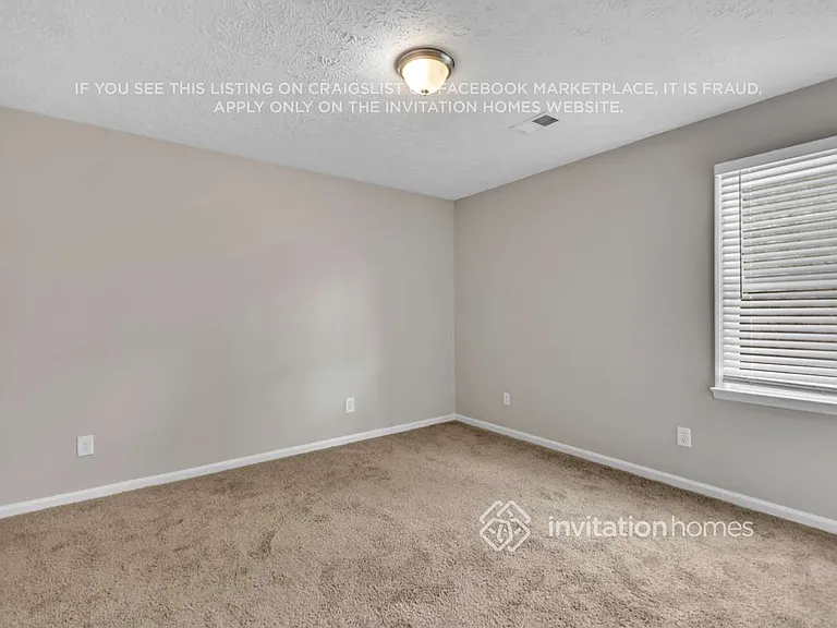 4877 Hawk Trl NE — Photo 10