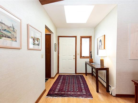3rd image of 115 Woodhaven Pl