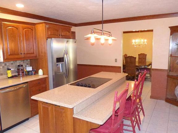 2nd image of 2032 Catalina Dr
