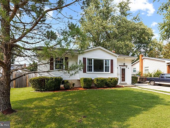 2nd image of 4709 Arbutus Ave