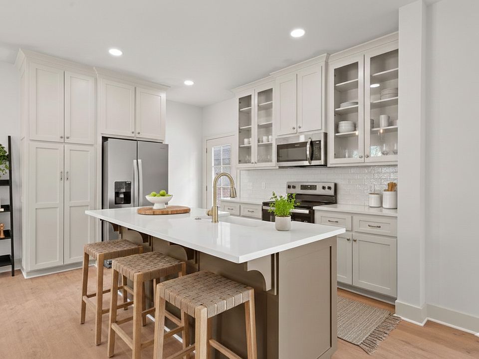 1st image of 6809 W 81st St