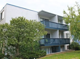 824 McKinley Ave APT 13, Ann Arbor, MI 48104