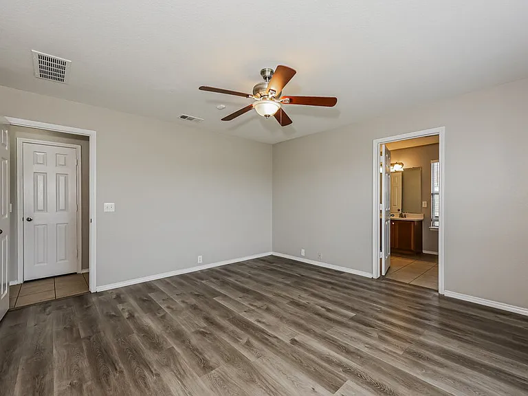8420 Ranch Hand Trl — Photo 10