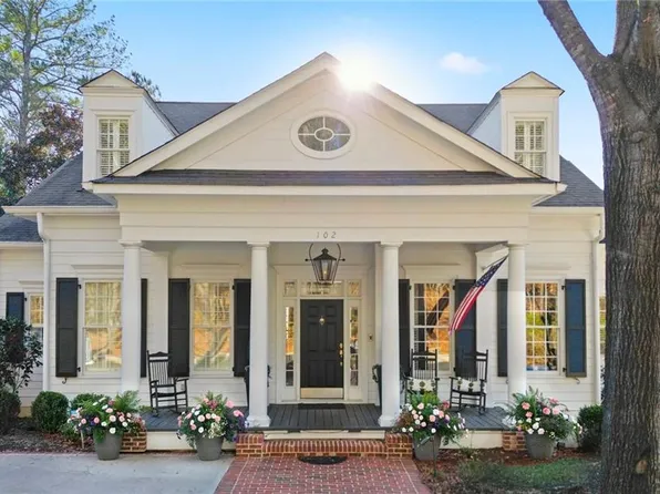 102 N Cove Dr, Peachtree City, GA 30269