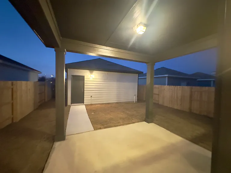 2242 Oscar Eli Pl — Photo 4
